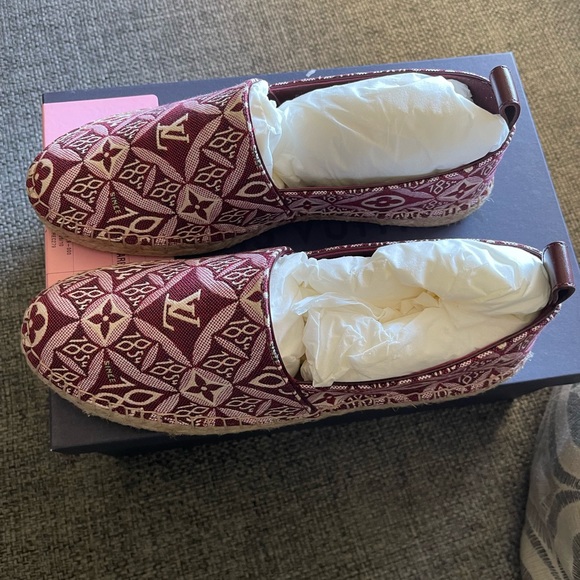 Authentic women’s Louis Vuitton espadrilles NEW - Picture 2 of 5